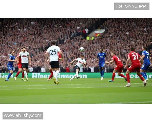 带波前行的足球巨星:他们如何在绿茵场上书写传奇